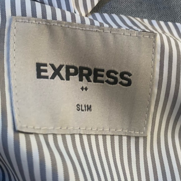 Express Suit - Picture 9 of 13